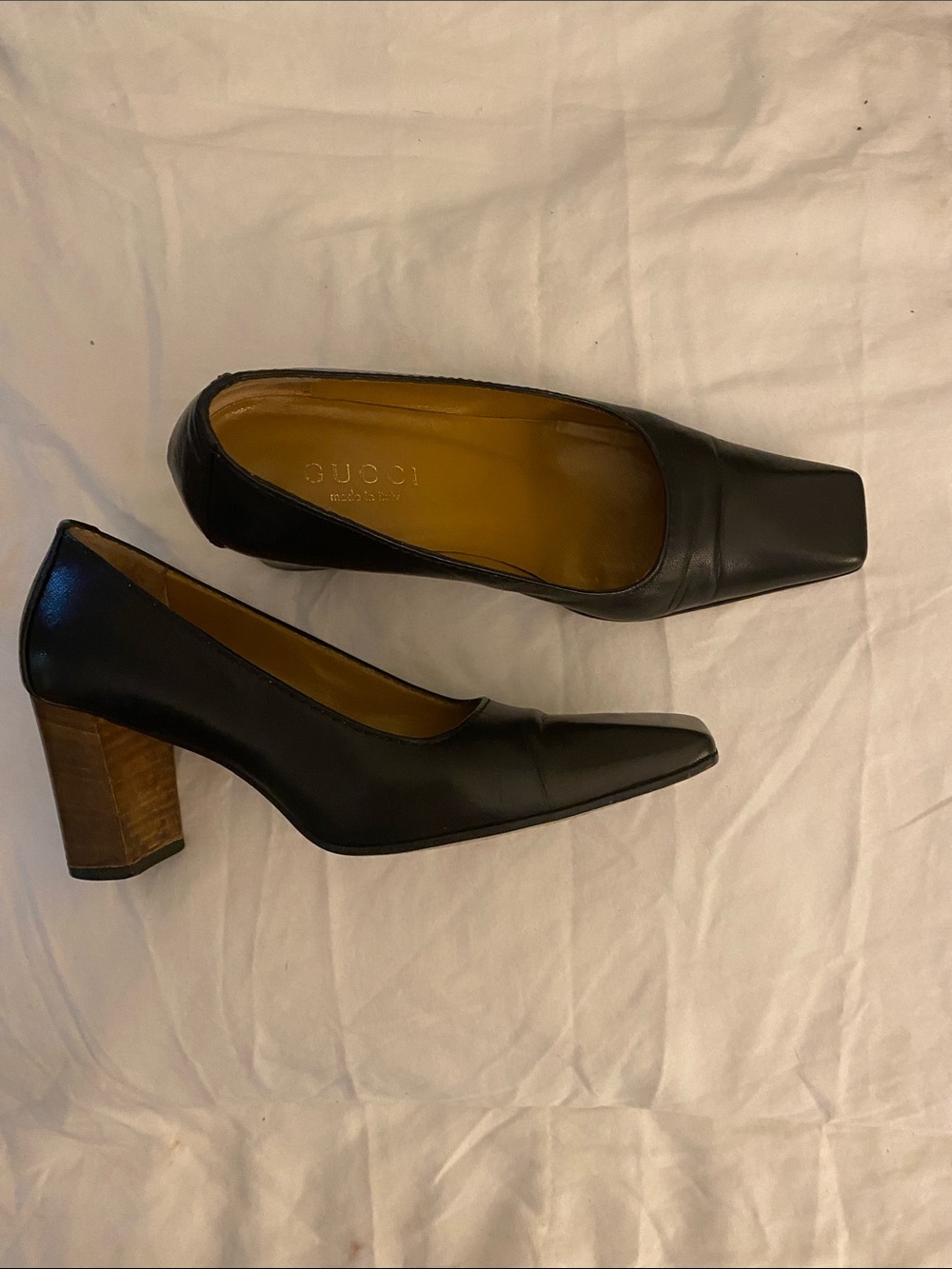Gucci Black Leather Square-Toe Pumps with Tan Insole size 36 or 6